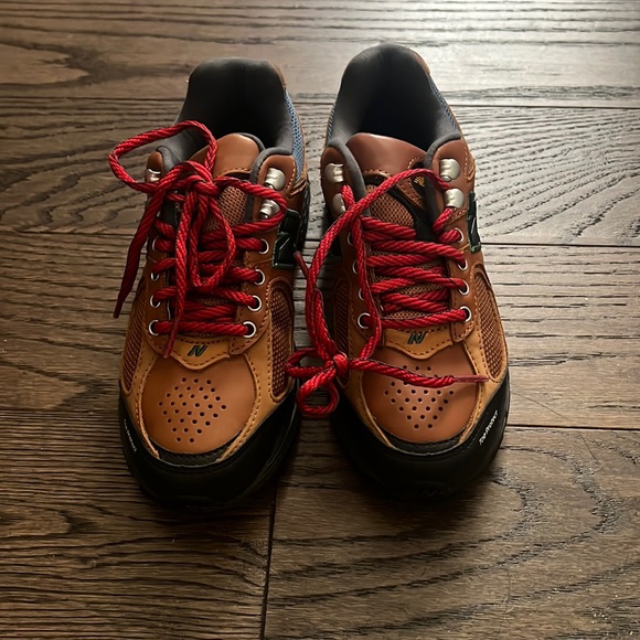 New Balance - 2002R - size 4 - used once - Picture 2 of 3